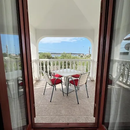 Guest house And Lanca 3*