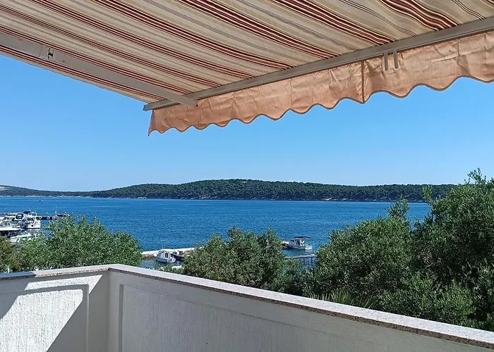 Gasthuis Apartments&rooms Lanča 3*